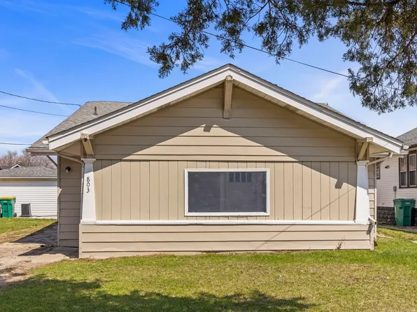 803 1st Ave, Joliet, IL 60433