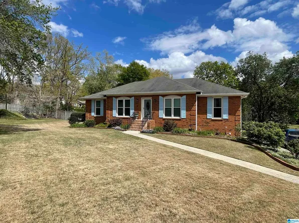 5229 Meadow Garden Ln, Birmingham, AL 35242