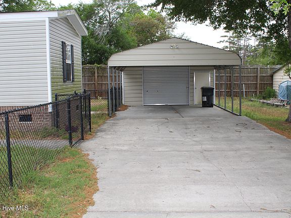 2nd image of 2287 Bayshore Dr SW