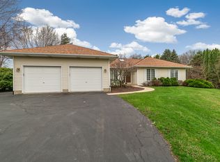 38W301 Kristin Dr, Elgin, IL 60124