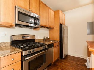 752 W Addison St, Chicago, IL 60613