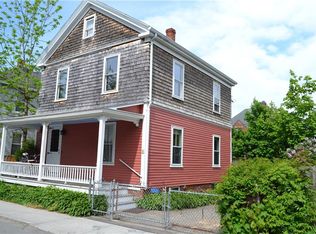 2 Ashurst Pl, Newport, RI 02840