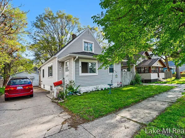 27 Exchange St SE, Wyoming, MI 49548