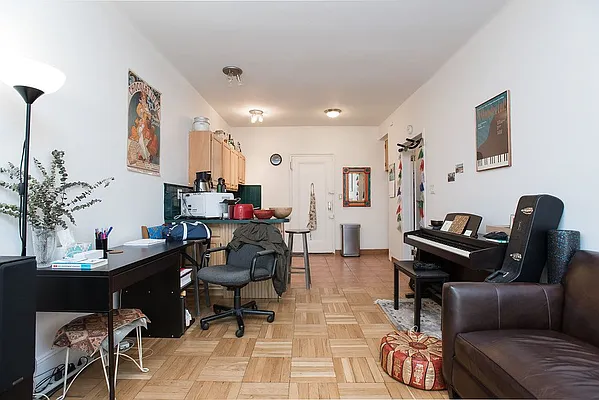 Rented by Emor Management Inc. | media 18