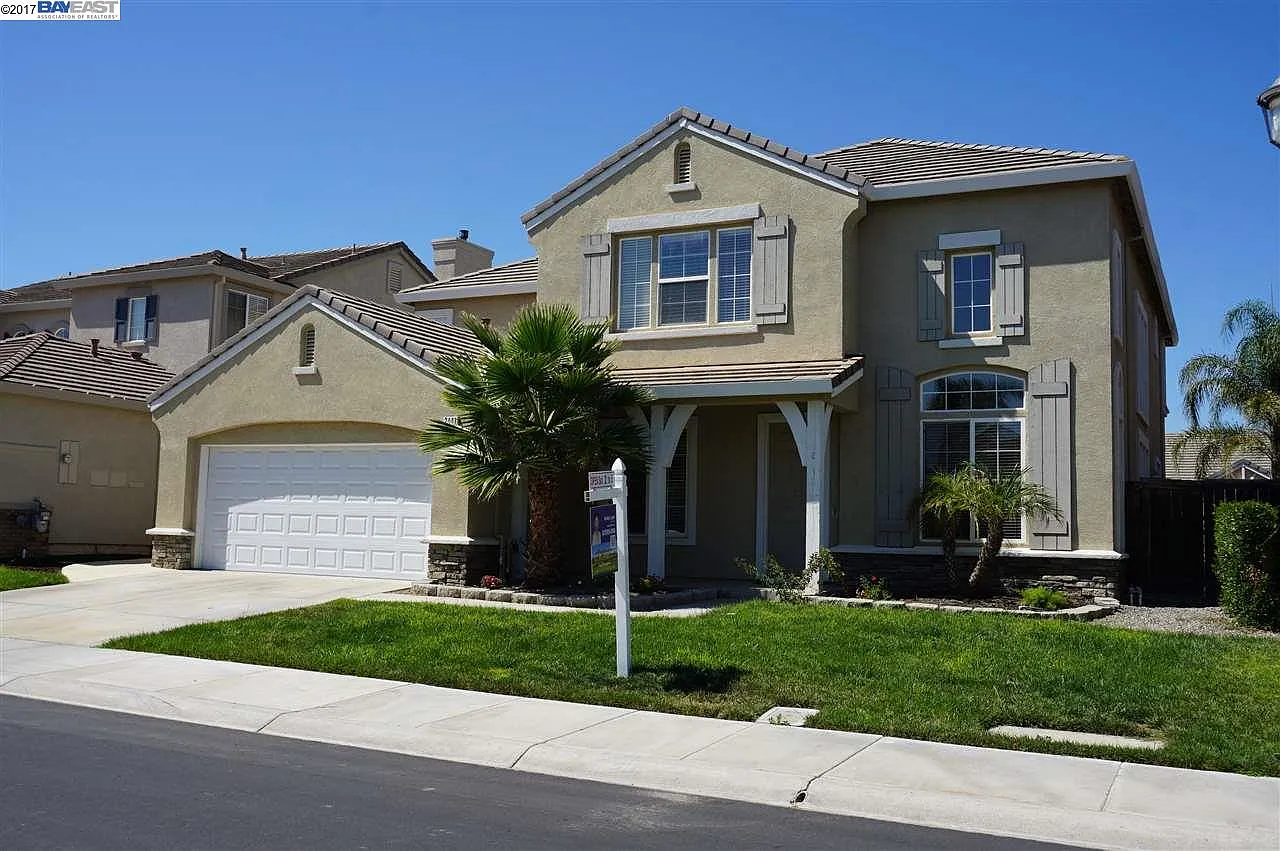 2441 Yosemite Way photo 1