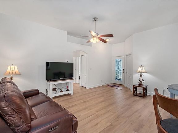 5th image of 2309 Angel Fish Loop