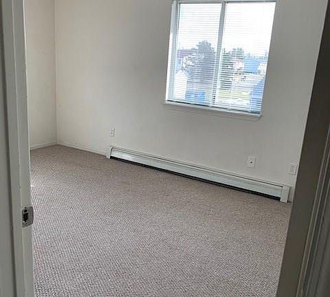4th image of 419 Stratford Way APT 7