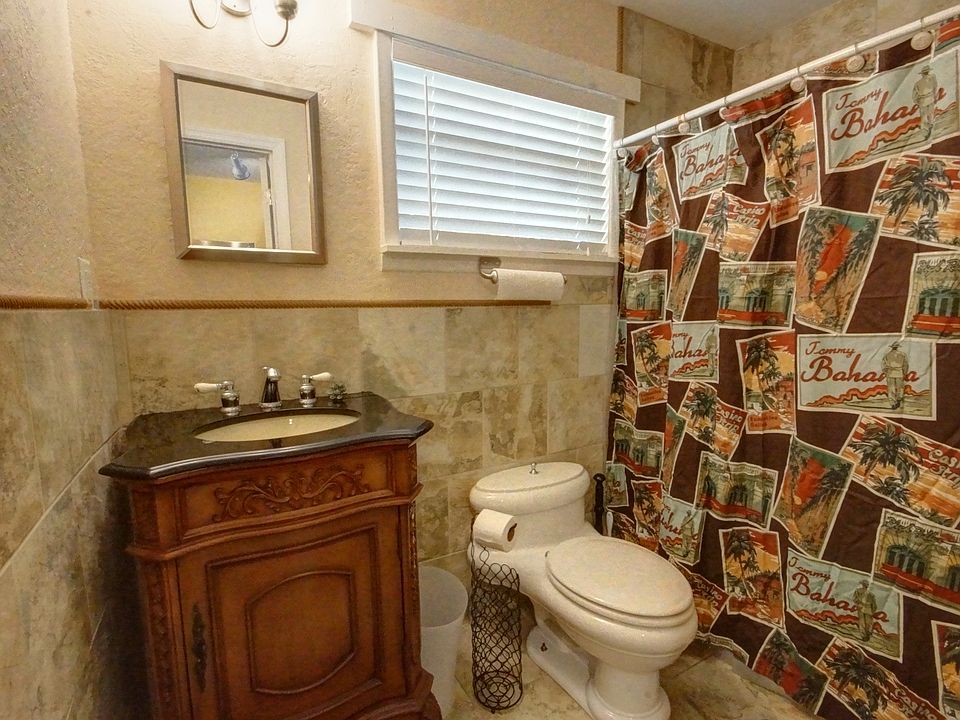 1st image of 618 Laurel Ave