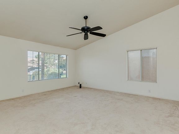 4th image of 3637 E Redwood Ln