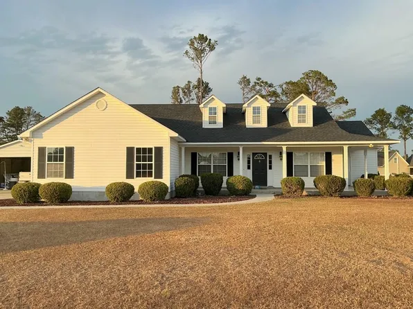 66 Beach St, Douglas, GA 31535