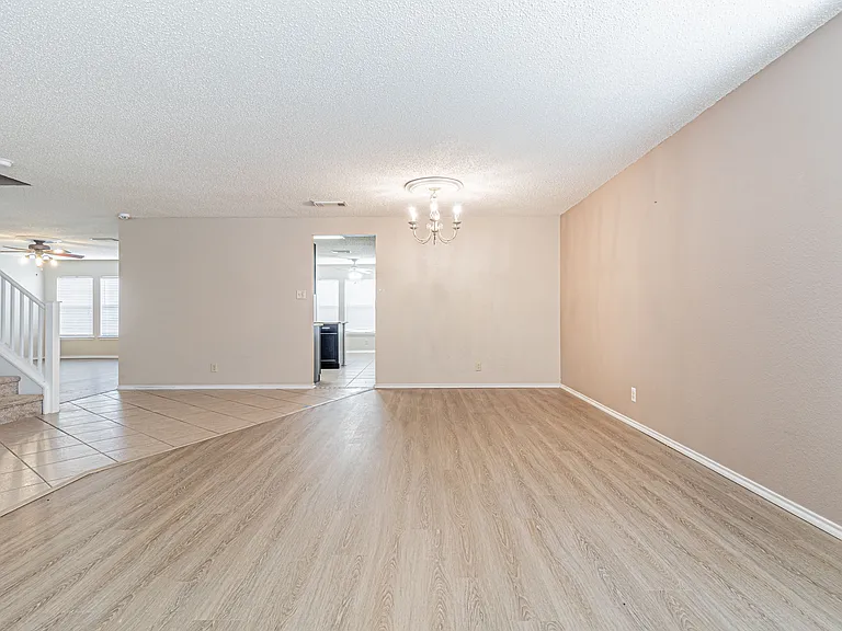 420 Ashley Park — Photo 7