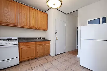 Rented by R New York