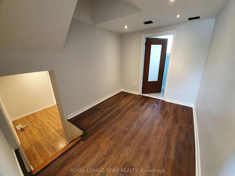 1015 Pinecrest Rd #UPSTRS — Photo 15