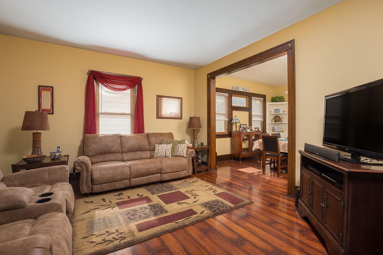 1404-29th-ave-moline-il-61265-zillow