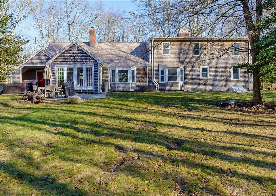 136 Lake Rd, Tiverton, RI 02878 Zillow
