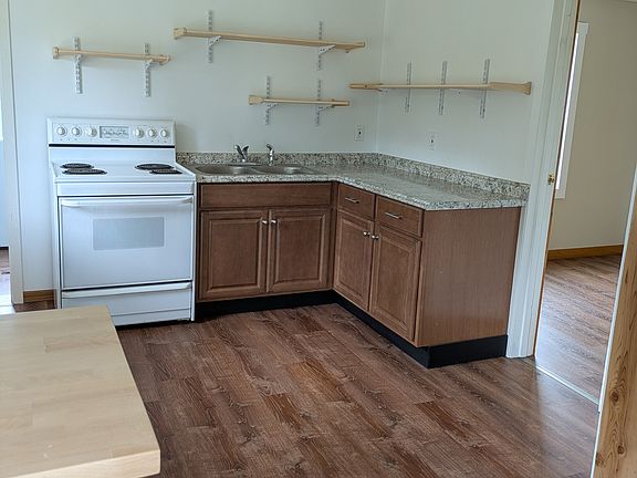 3rd image of 617 E Breen Ave