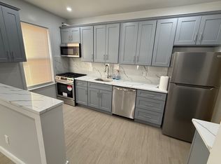 25-08 24th Ave #2, Astoria, NY 11102