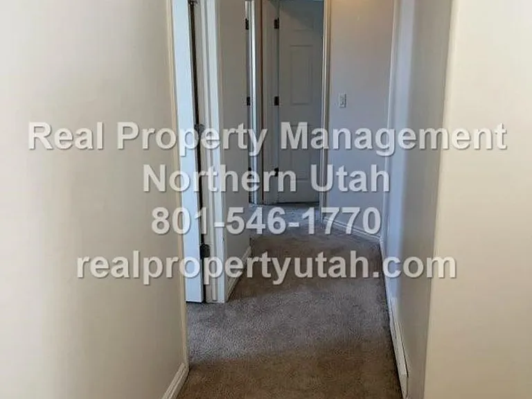3120 W 525 N — Photo 16