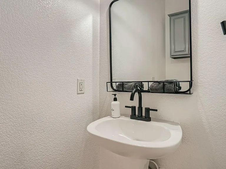 1812 Ulit Ave #A — Photo 21