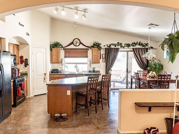5th image of 22526 N Reinbold Dr