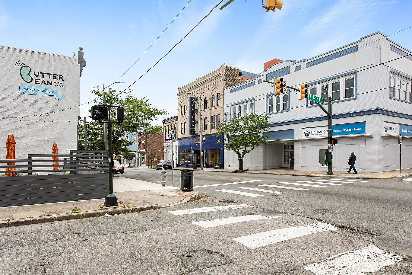 1126 Hull Street — Photo 4