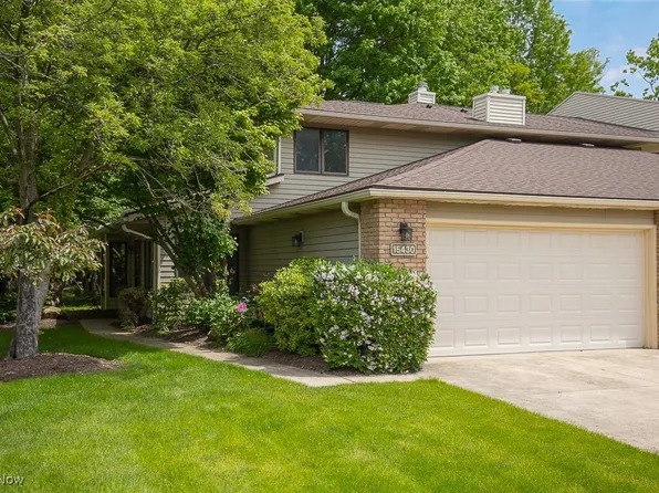 15430 Roxboro Dr, Middleburg Heights, OH 44130