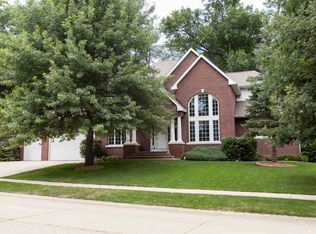 3710 Carbry Ct NE, Cedar Rapids, IA 52402