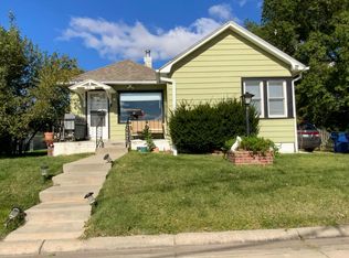 332 W 10th St, Crete, NE 68333