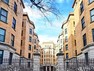 550 W Surf St #C506, Chicago, IL, 60657