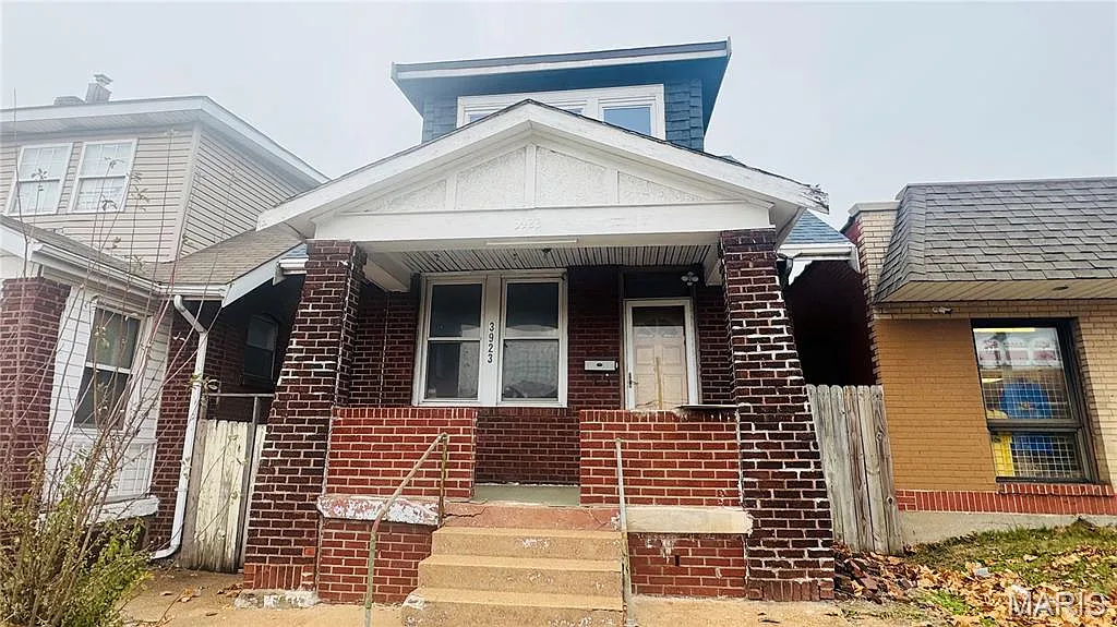 3923 Gravois Ave photo 1