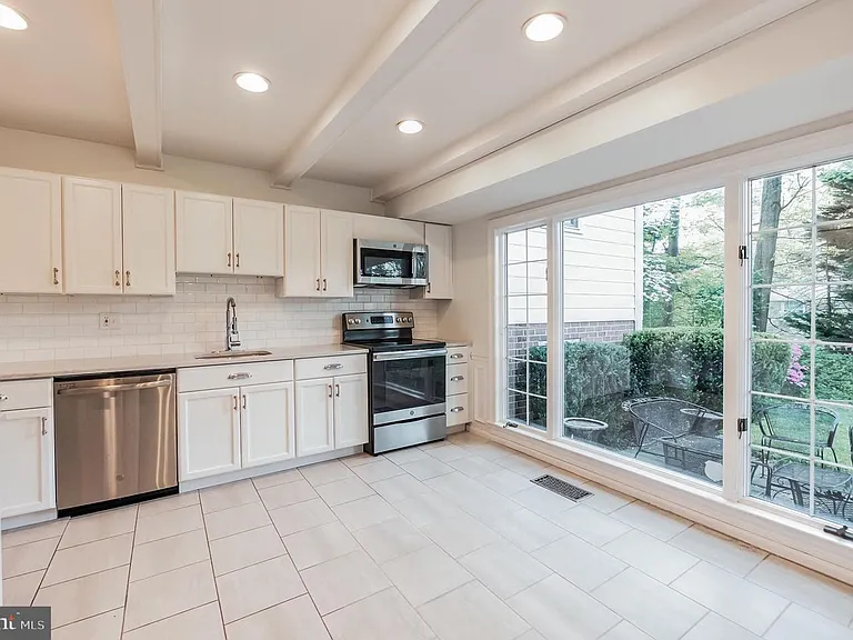 6704 Buttermere Ln — Photo 4