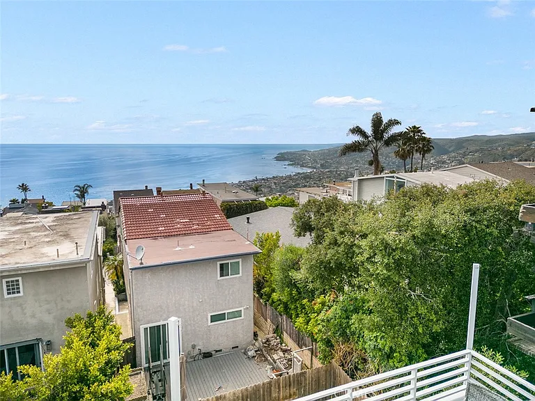 1059 Miramar St — Photo 30