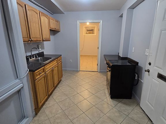 2nd image of 144 Getty Ave #Aa