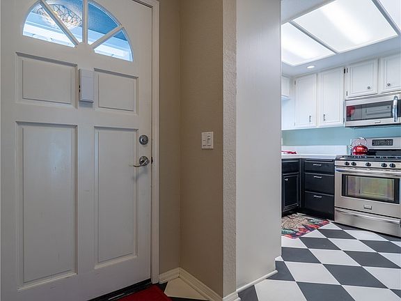 3rd image of 1418 Brett Pl Unit 124