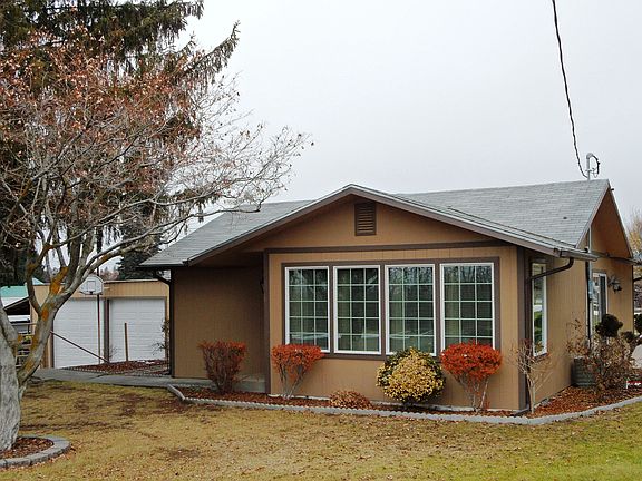 2nd image of 2531 2nd St SE