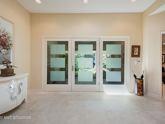 3rd image of 1743 Clendenin Ln
