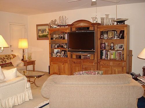 3rd image of 16221 Powells Cove Blvd APT 4C