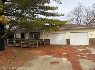 12113 E Carpenter Rd, Davison, MI 48423