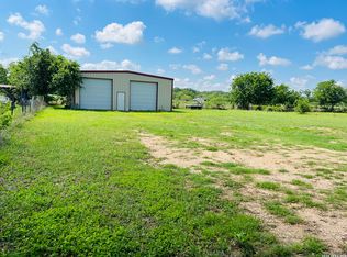 537 Longhorn Trl #10, Seguin, TX 78155