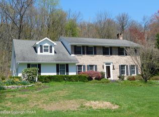 1366 Buck Ridge Dr, Stroudsburg, PA 18360
