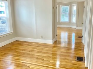 12 Walter St, Lynn, MA 01902