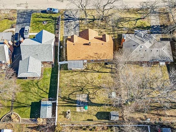 3rd image of 2629 Hazelwood Ave
