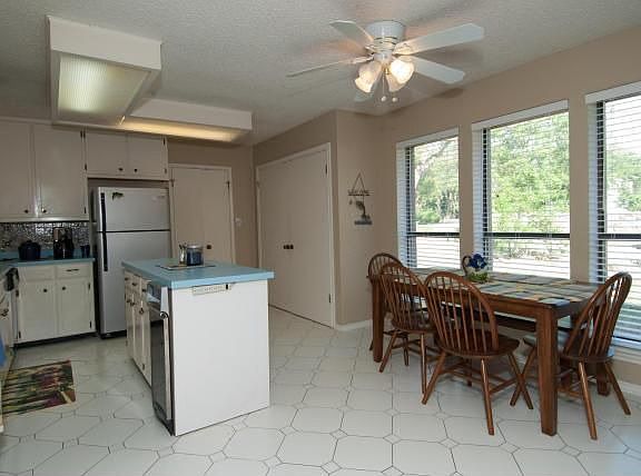 5th image of 1419 Blackhawk Cir