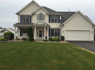 6353 Treefoil Ct, Lake View, NY 14085