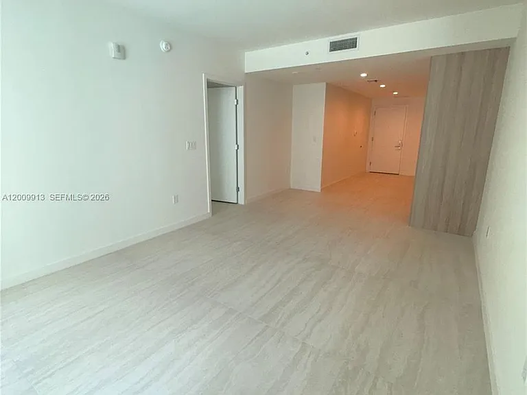 77 SE 5th St #1811 — Photo 13