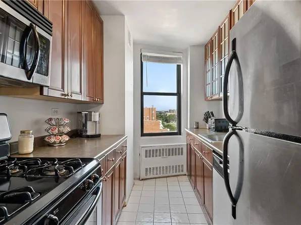 3121 Middletown Road #11D, Bronx, NY 10461