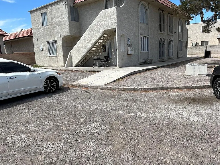 4437 Newsom Cir #C — Photo 7