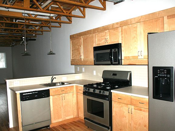 2nd image of 570 N Sherman Dr