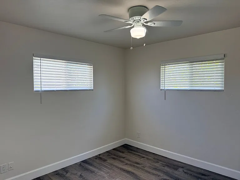 5273 Wightman St — Photo 10