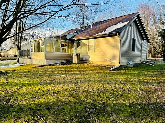 3rd image of 2756 Barney Ct